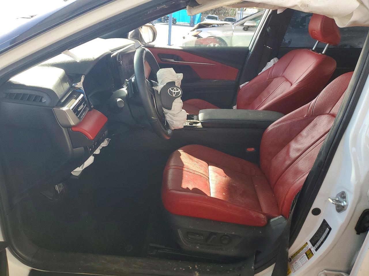 2025 TOYOTA CAMRY