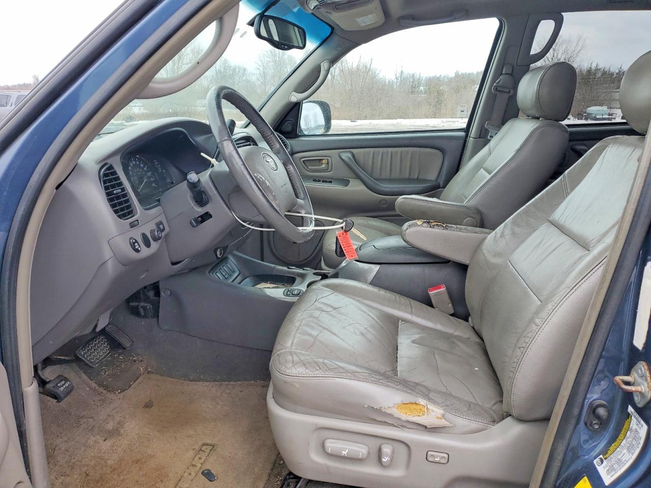 2005 TOYOTA Sequoia