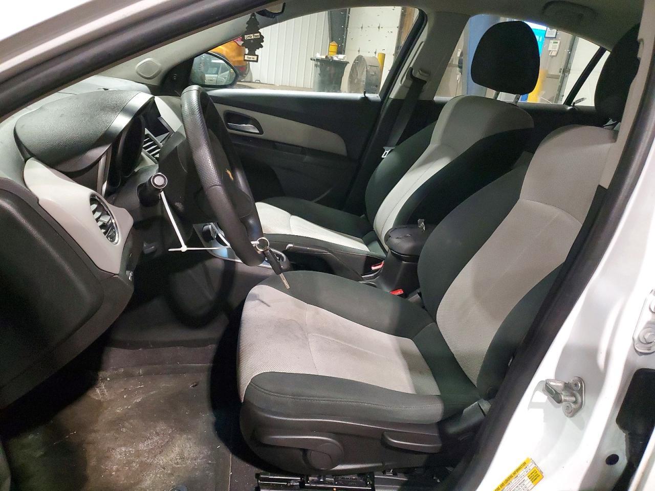 2011 CHEVROLET CRUZE