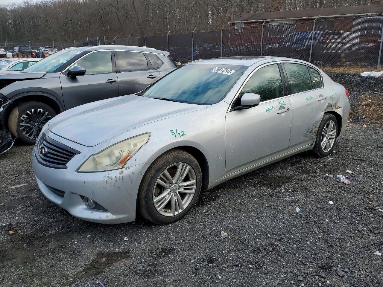 2012 INFINITI G37
