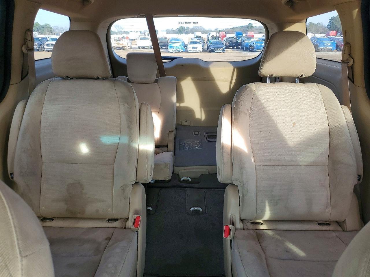 2015 KIA SEDONA