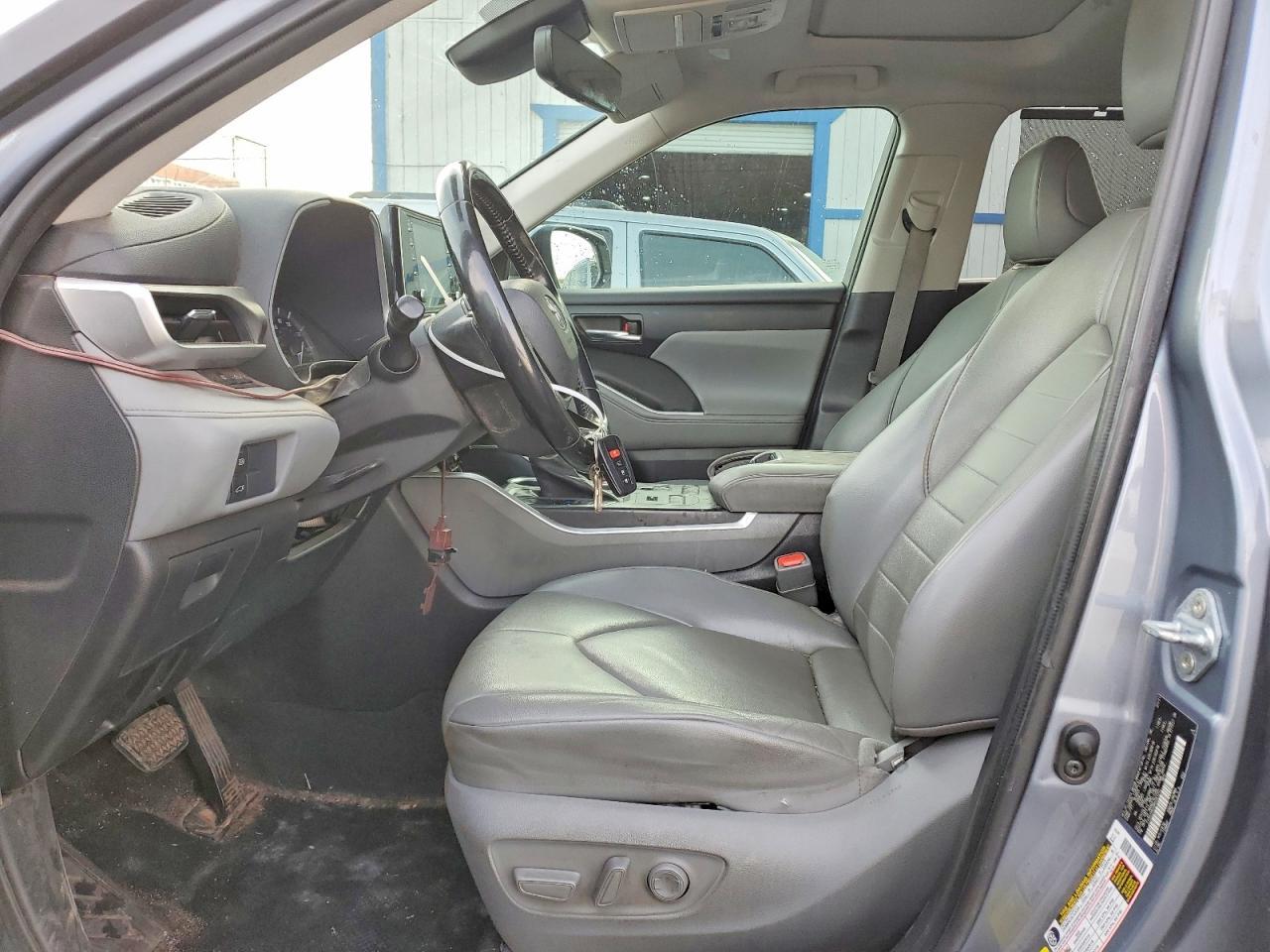 2021 TOYOTA HIGHLANDER