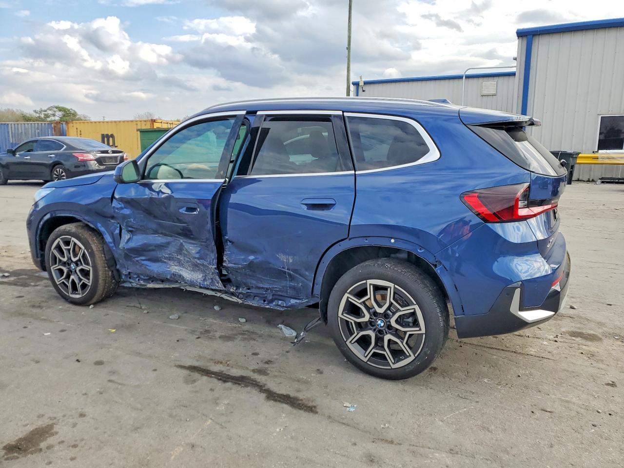 2025 BMW X1