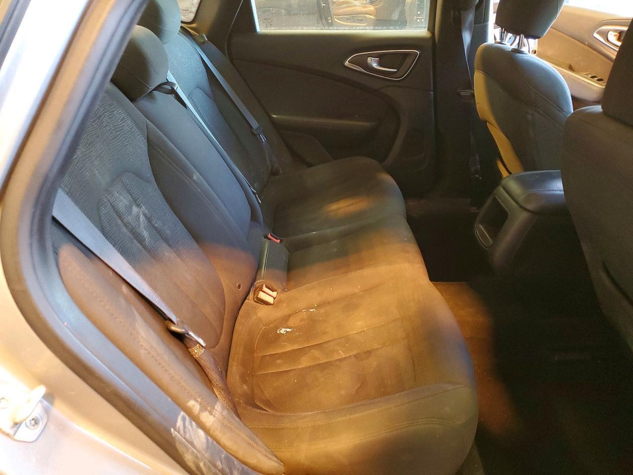 2016 CHRYSLER 200