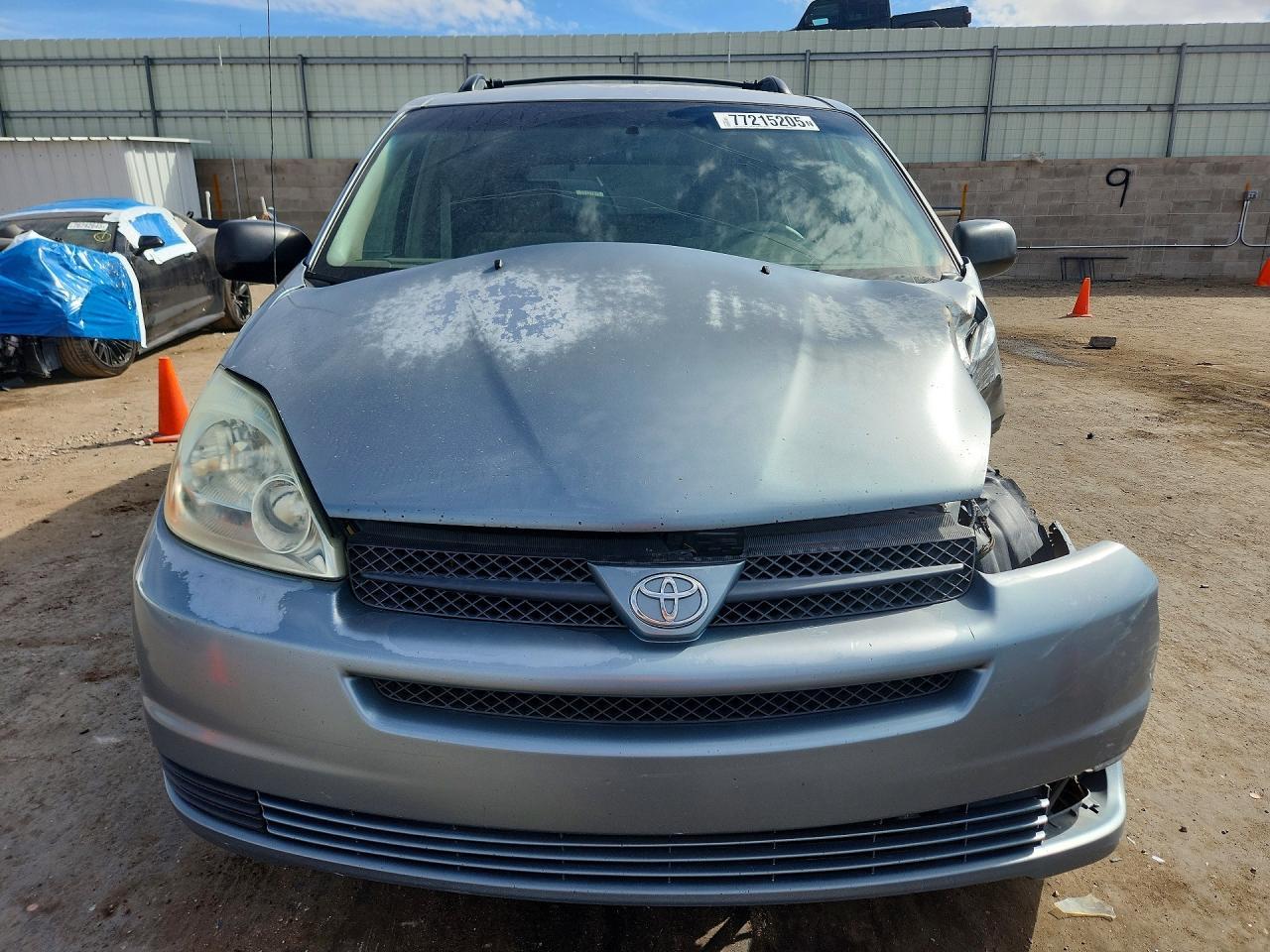 2004 TOYOTA SIENNA