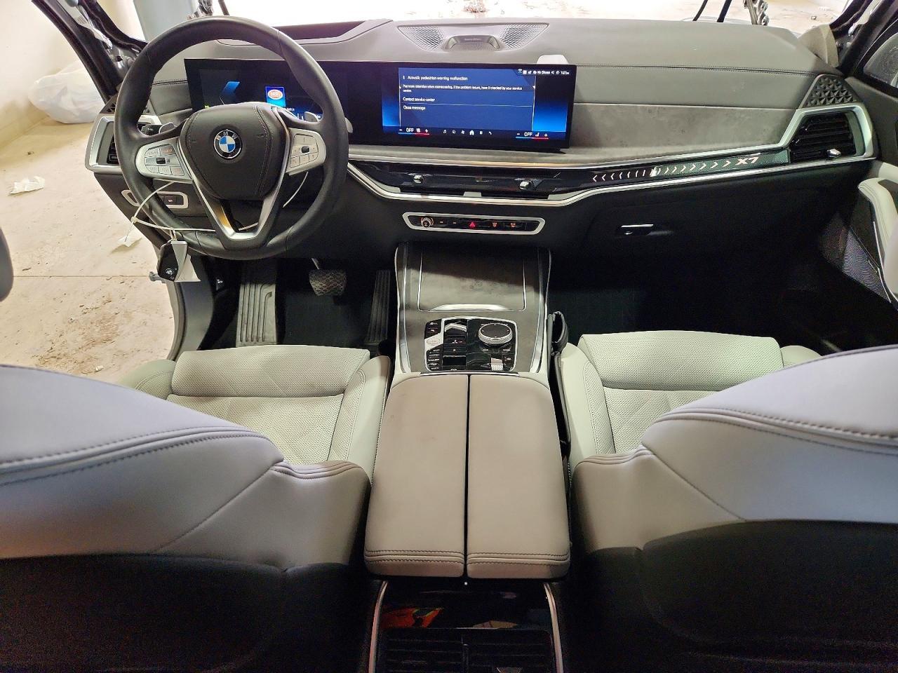 2025 BMW X7