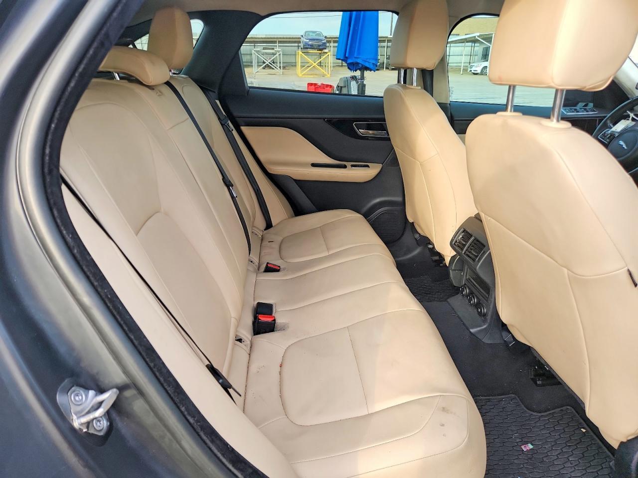 2019 JAGUAR F-Pace