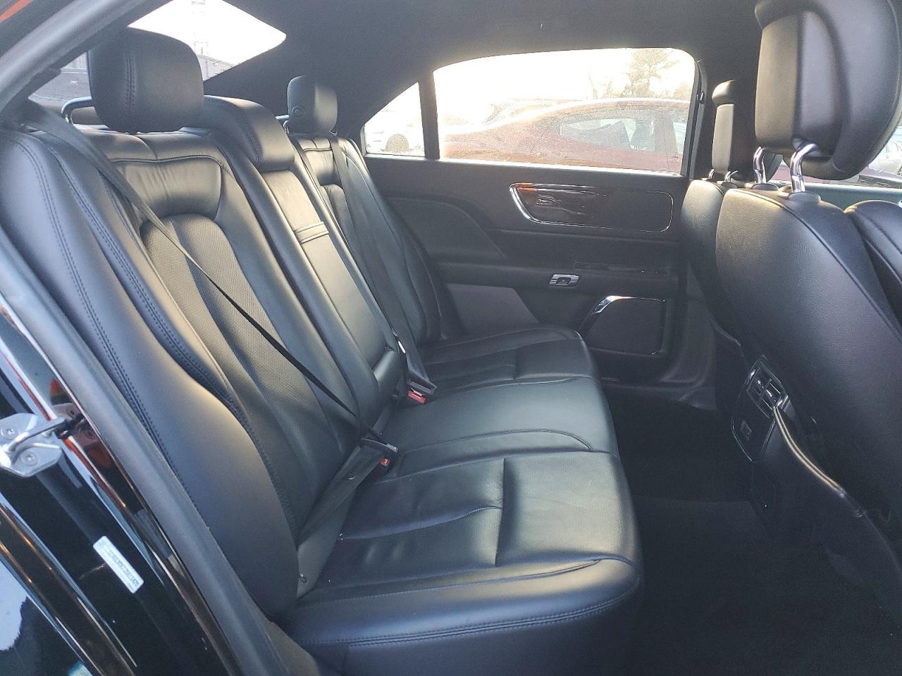 2018 LINCOLN Continental