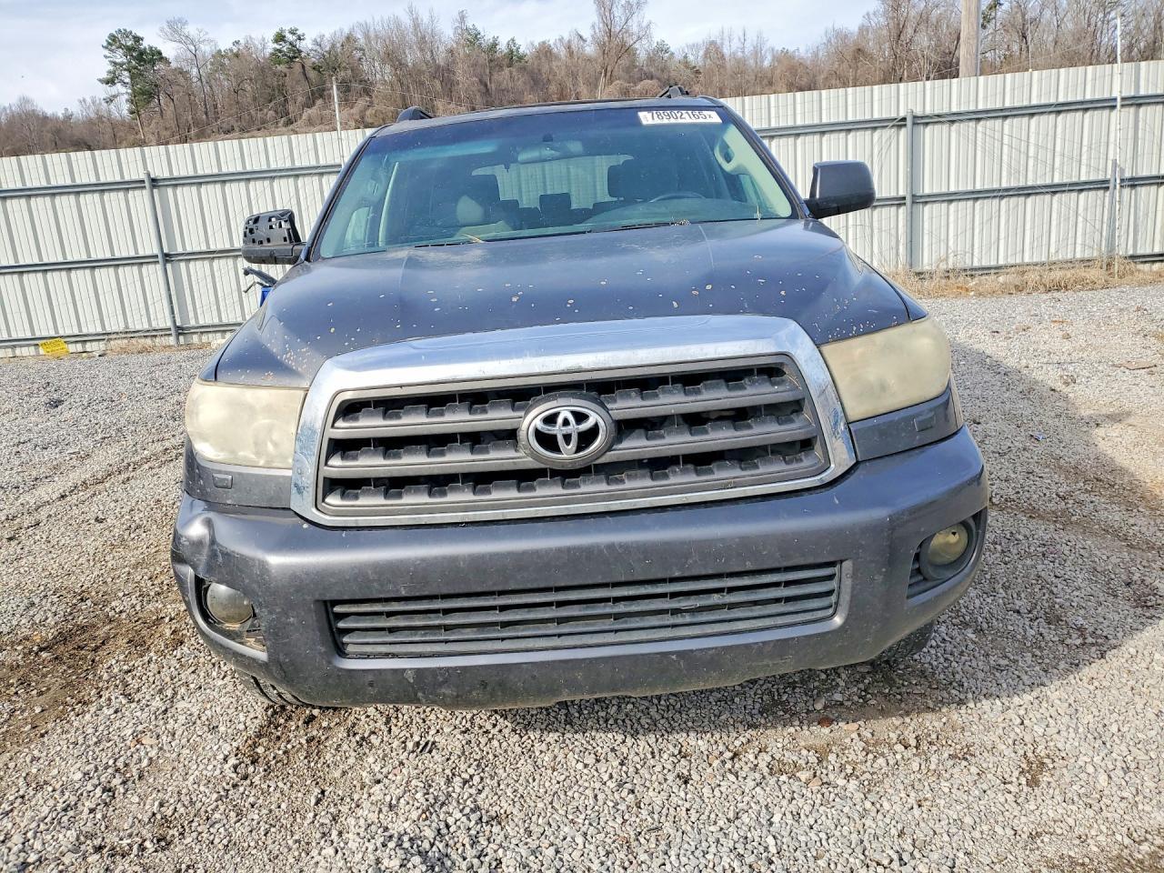 2011 TOYOTA Sequoia