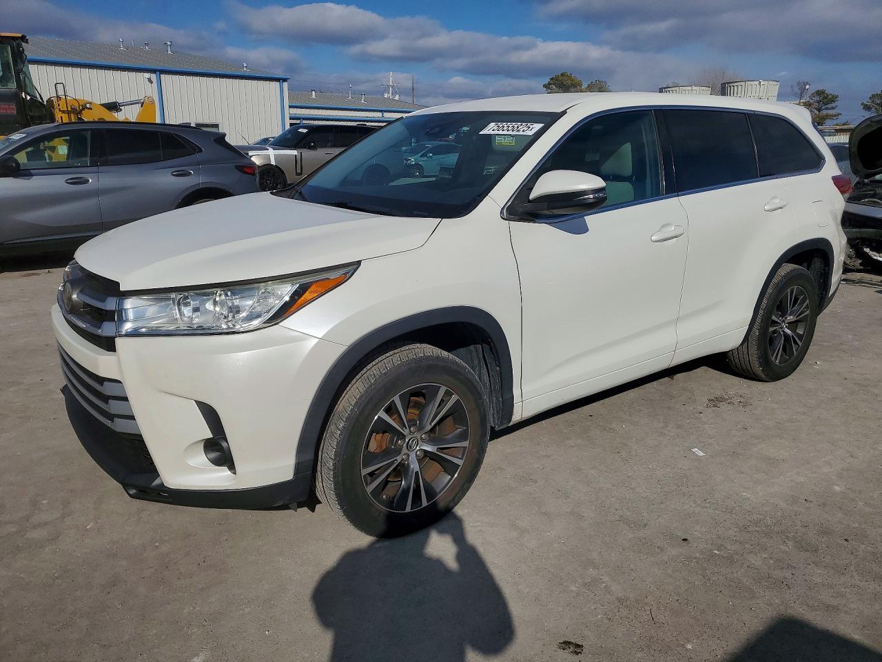 2018 TOYOTA HIGHLANDER