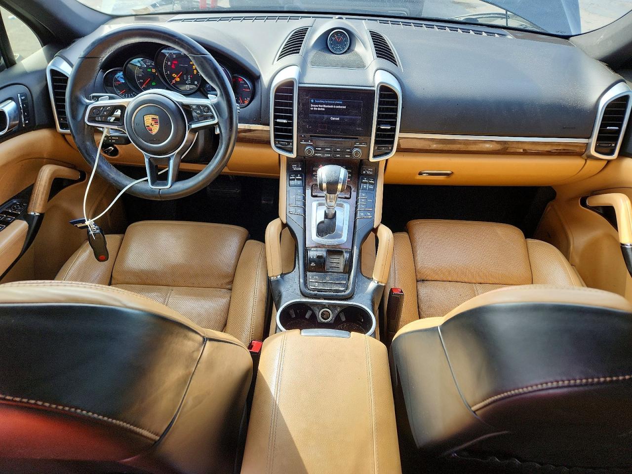 2017 PORSCHE CAYENNE