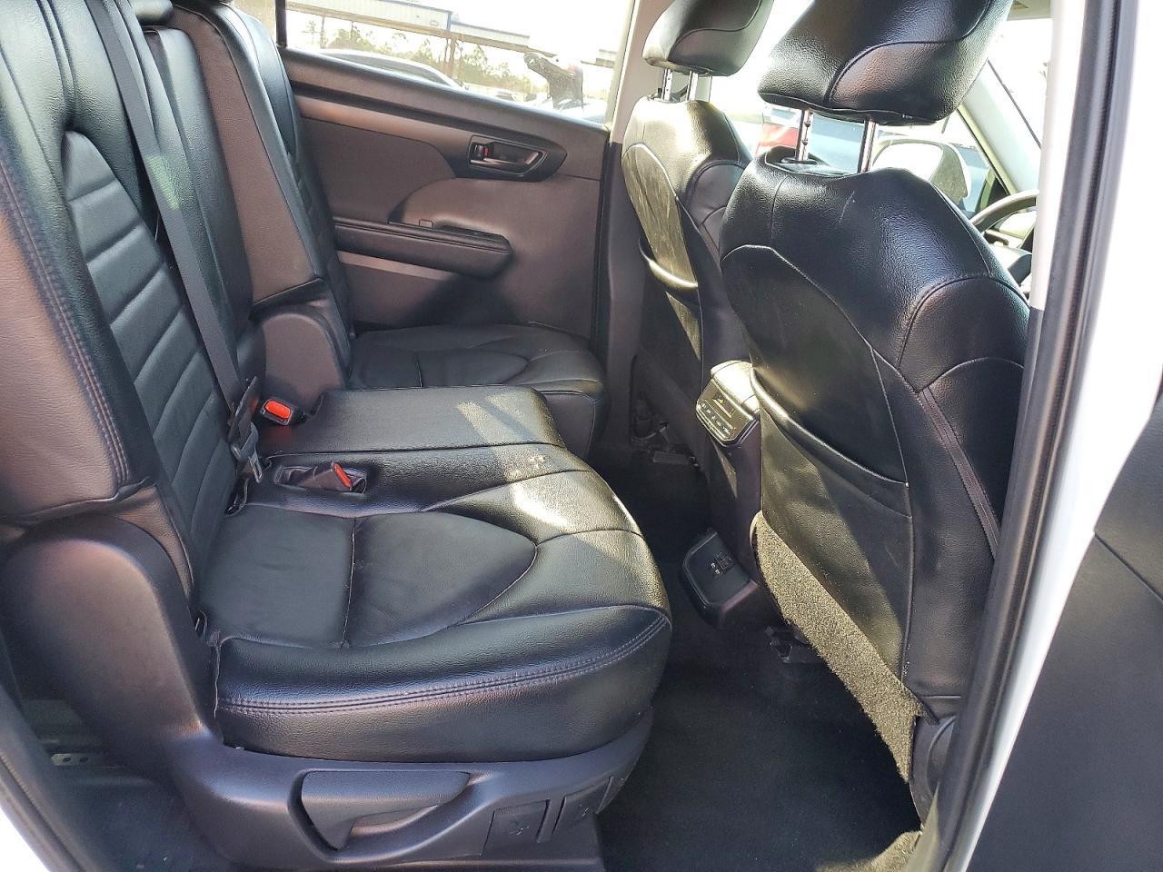 2020 TOYOTA HIGHLANDER
