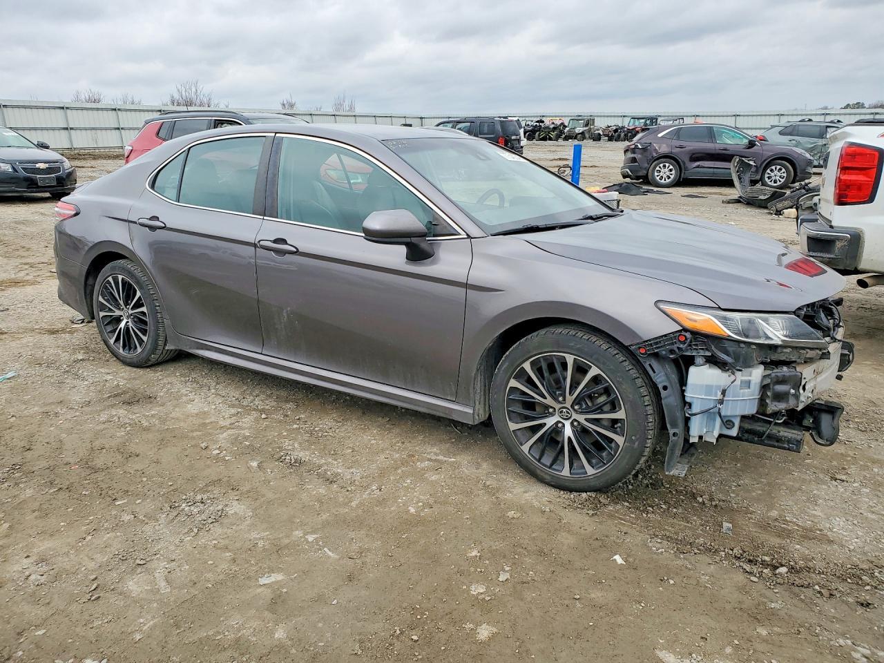 2019 TOYOTA CAMRY