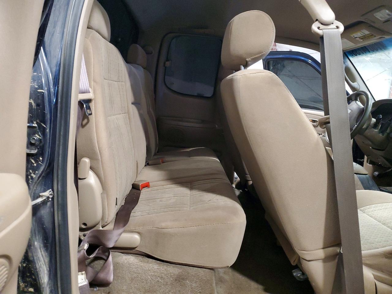 2004 TOYOTA TUNDRA
