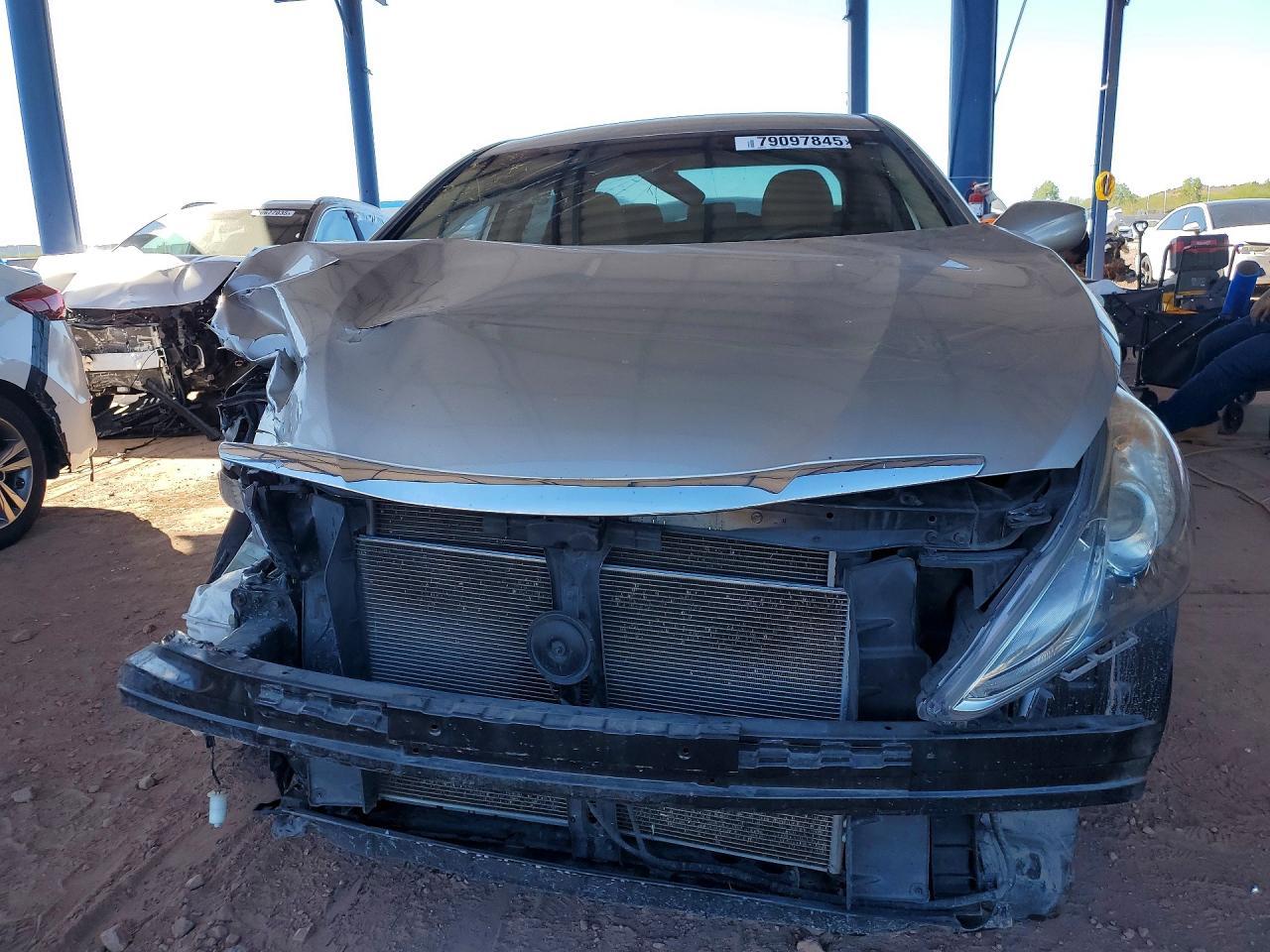 2011 HYUNDAI SONATA
