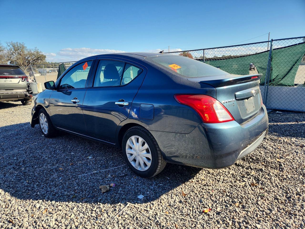 2017 NISSAN VERSA