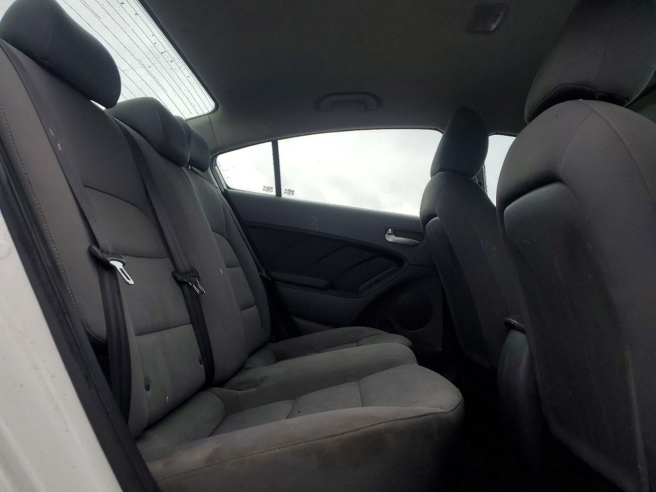 2017 KIA FORTE