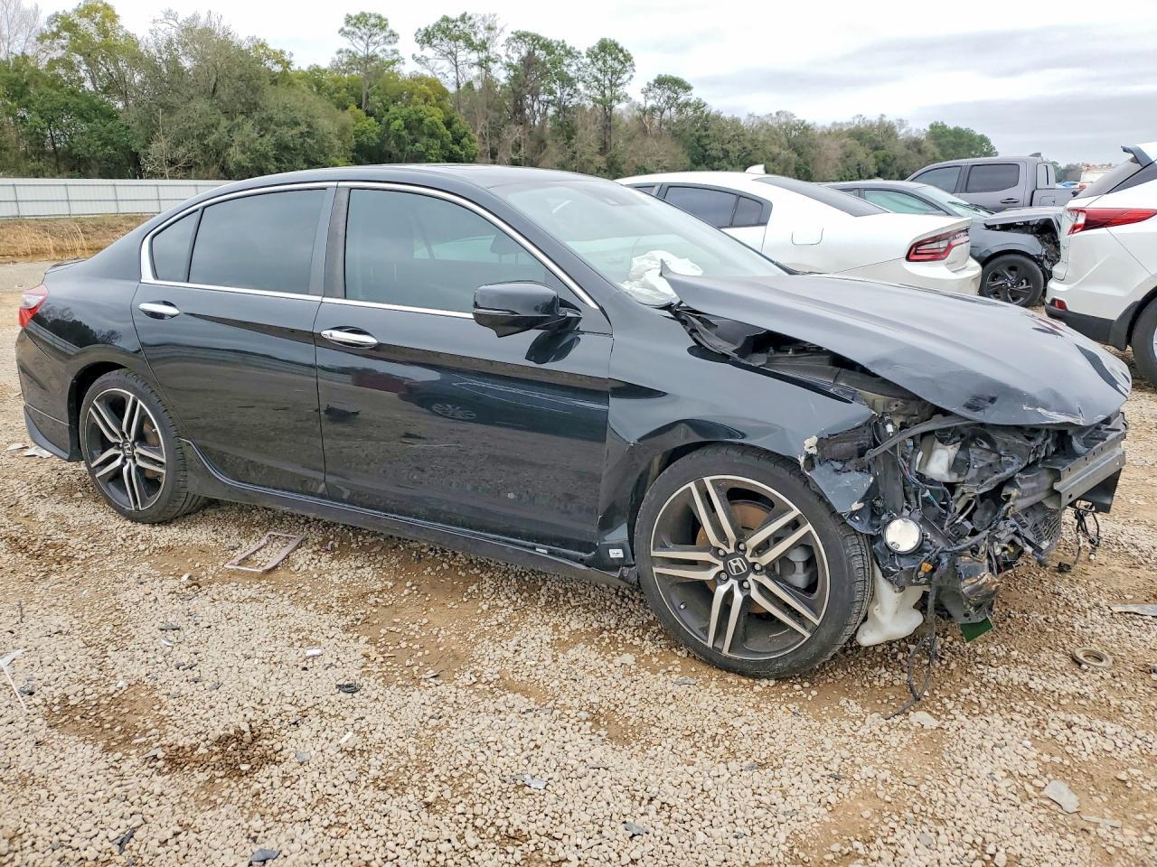 2017 HONDA ACCORD