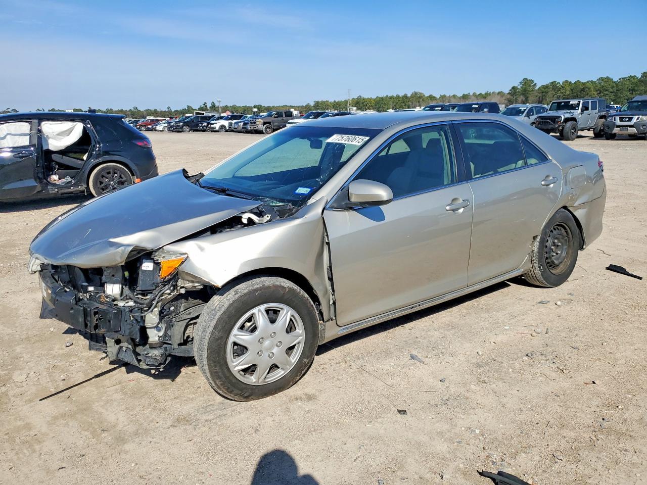 2014 TOYOTA CAMRY
