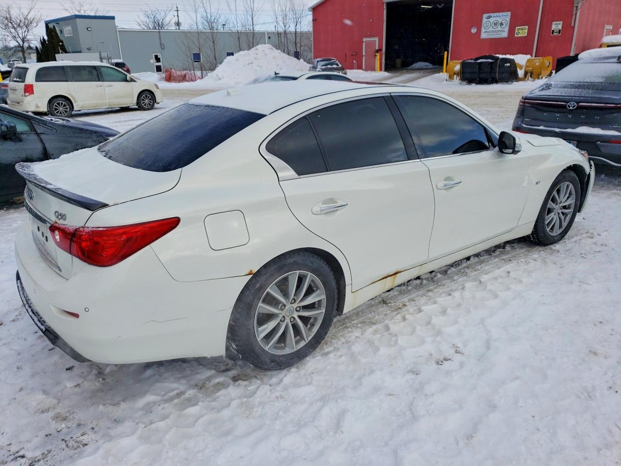 2014 INFINITI Q50