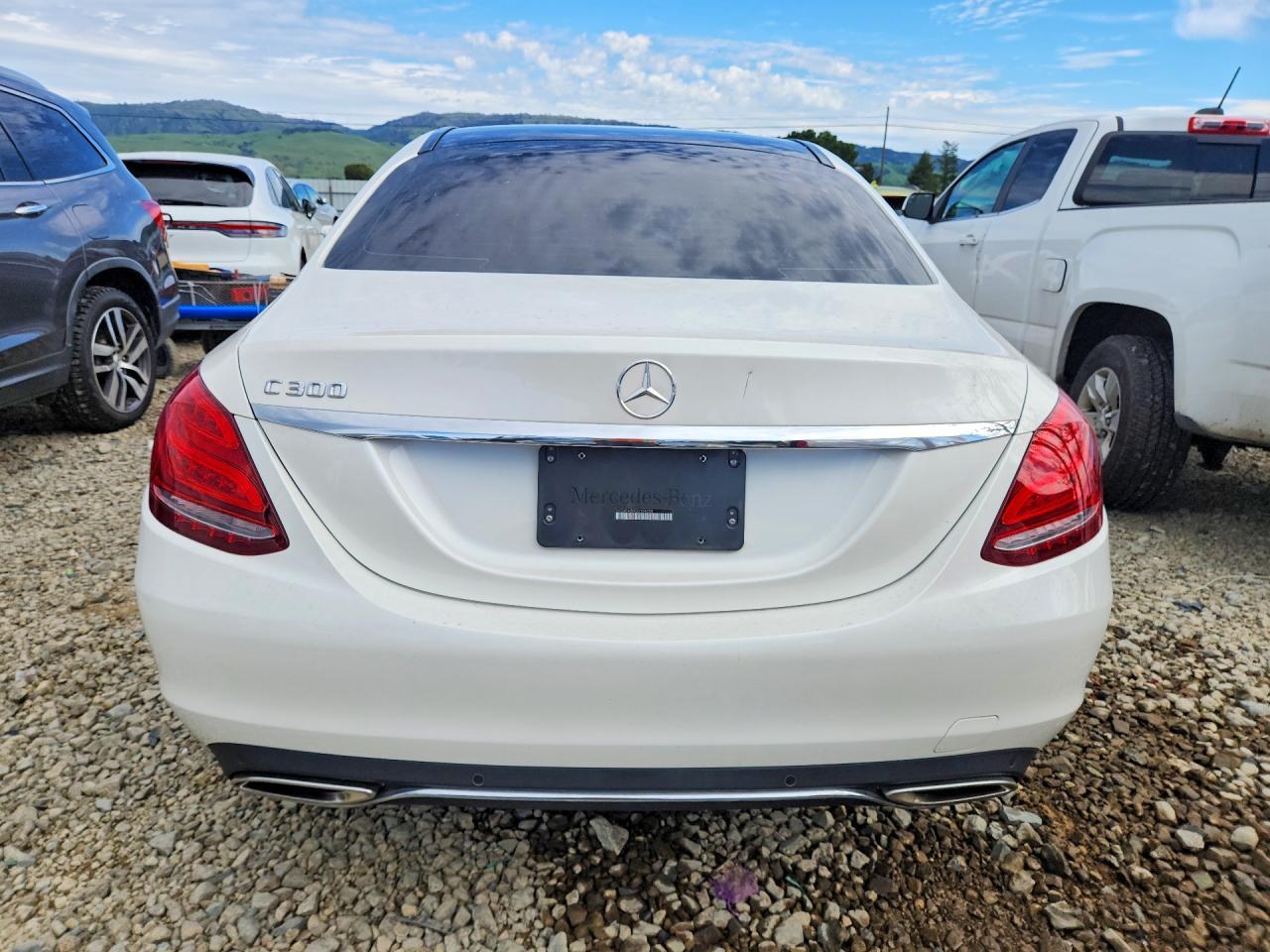 2016 MERCEDES-BENZ C-CLASS