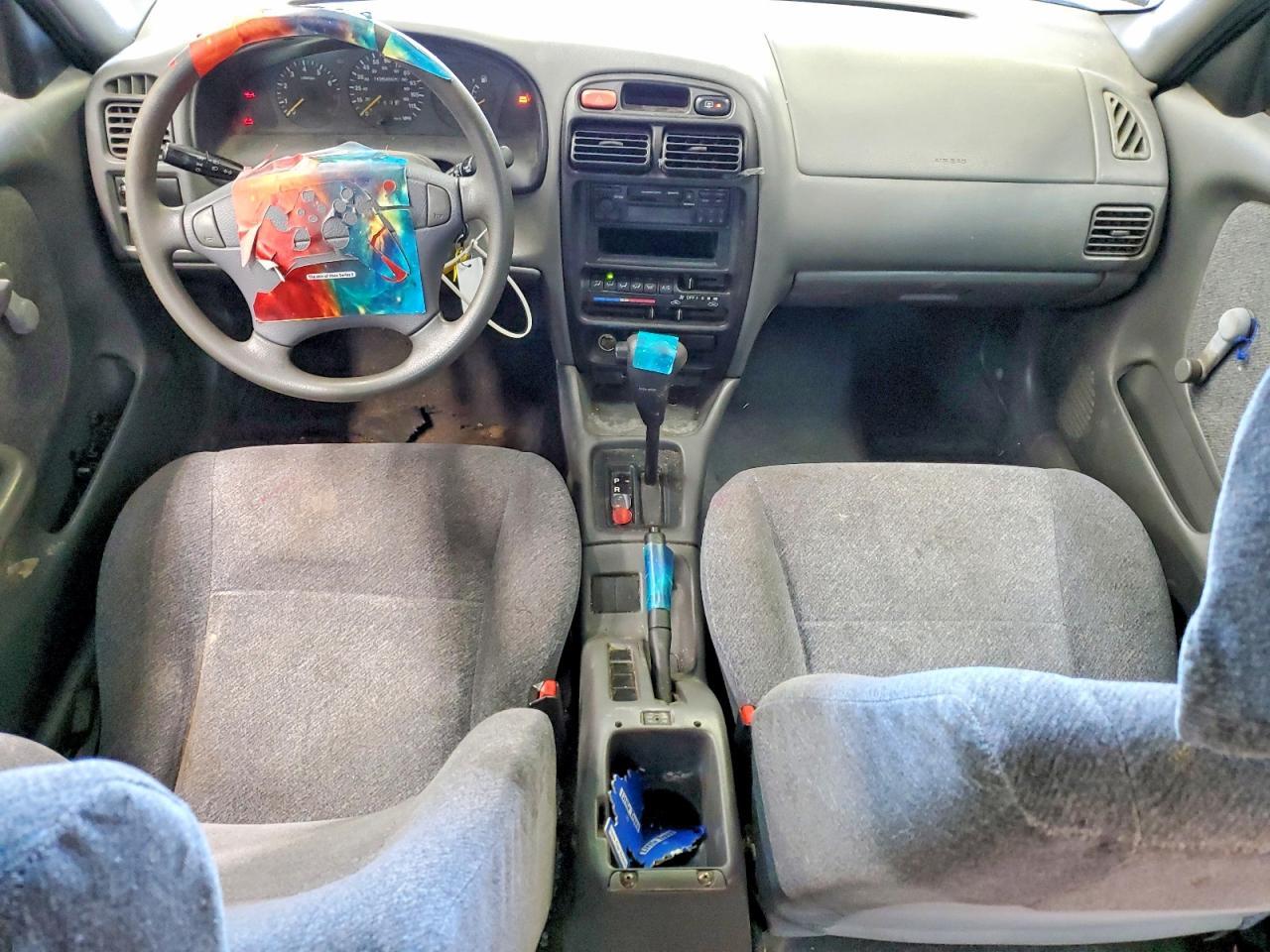 1999 SUZUKI Esteem