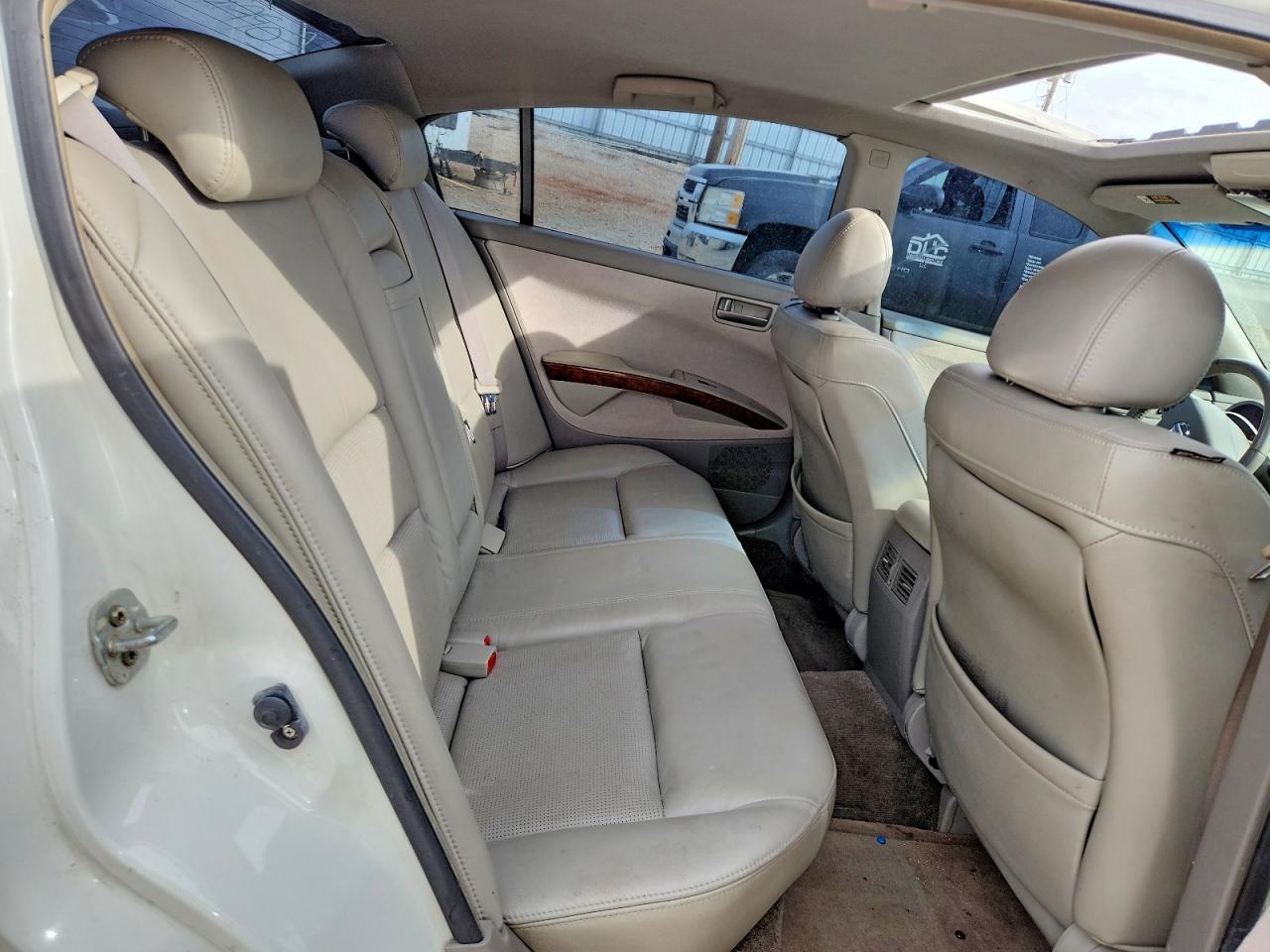 2004 NISSAN Maxima