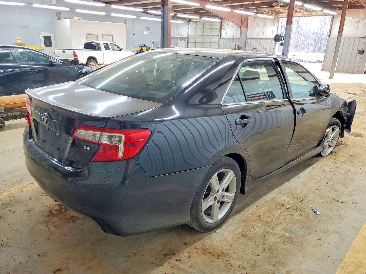 2013 TOYOTA CAMRY