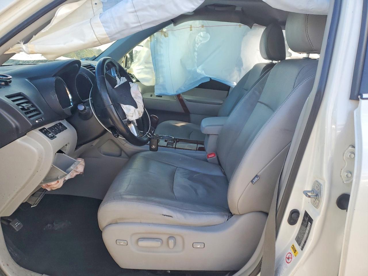 2013 TOYOTA HIGHLANDER