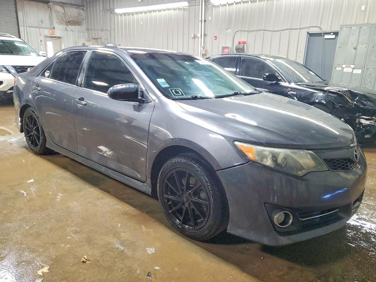 2013 TOYOTA CAMRY