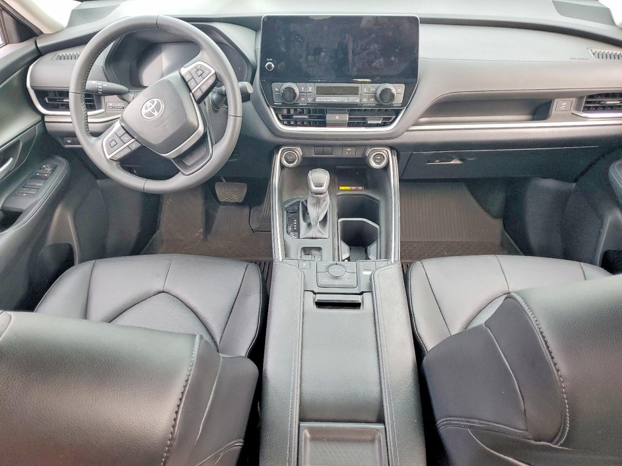 2024 TOYOTA HIGHLANDER