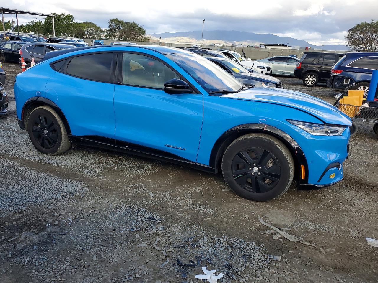 2022 FORD Mustang Mach-E