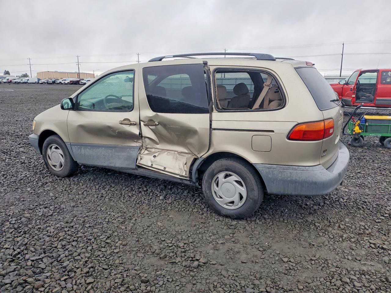 2000 TOYOTA SIENNA