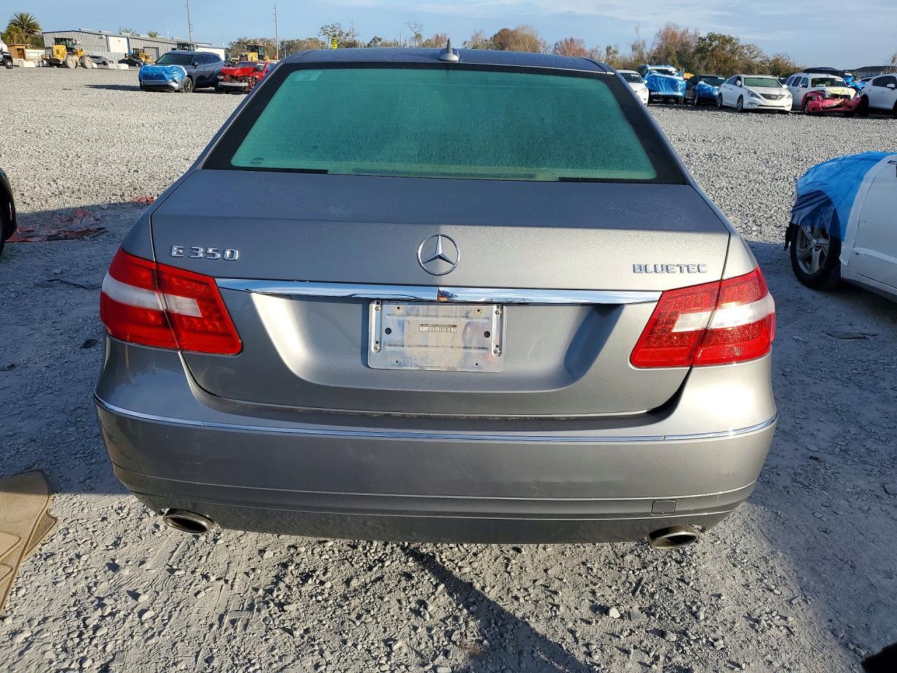 2013 MERCEDES-BENZ E-Class