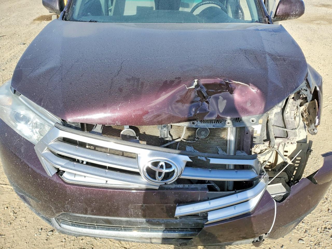 2013 TOYOTA HIGHLANDER