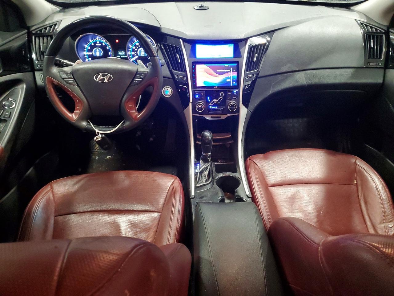 2011 HYUNDAI SONATA