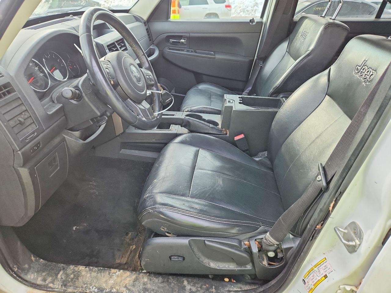 2012 JEEP Liberty