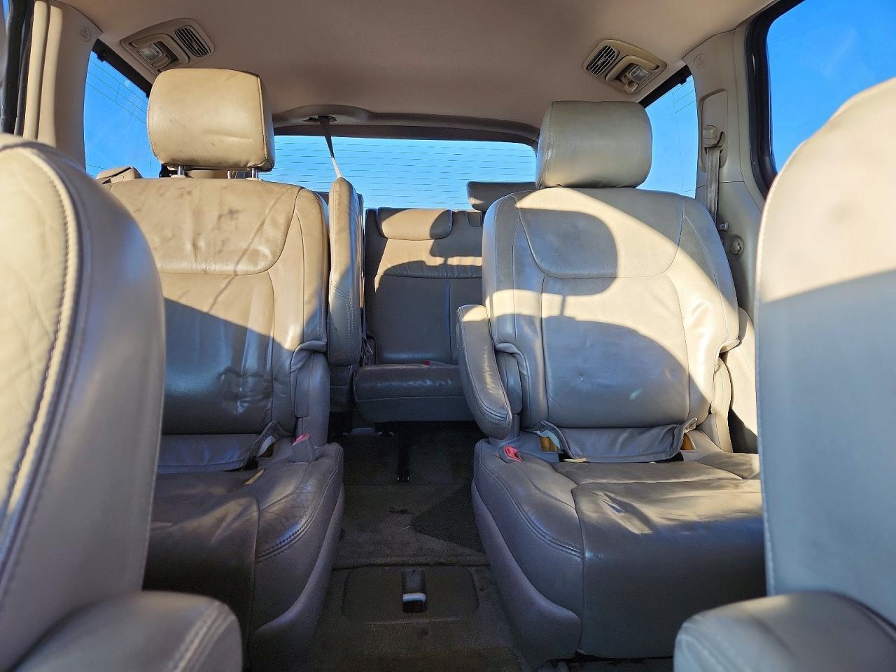 2005 TOYOTA SIENNA