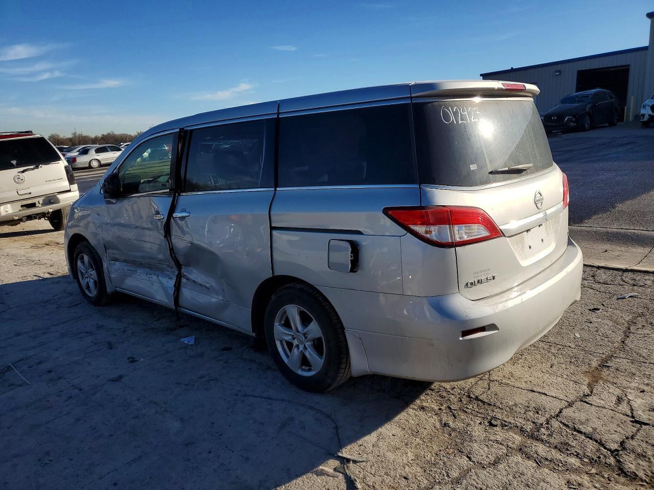 2011 NISSAN Quest