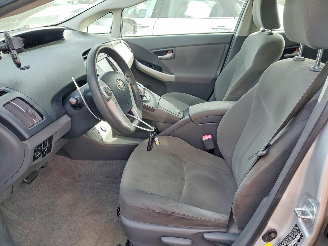 2011 TOYOTA PRIUS