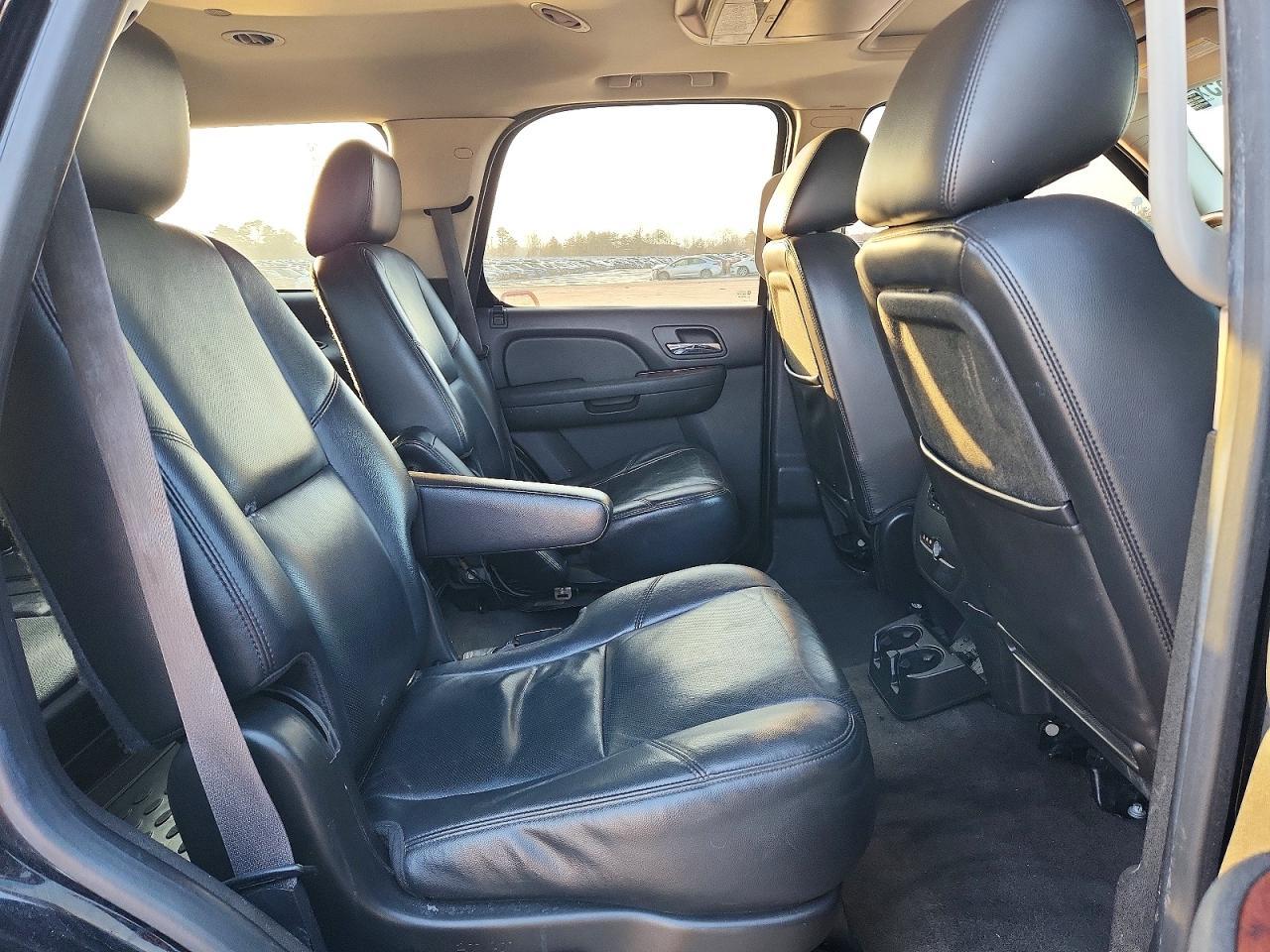 2011 CHEVROLET Tahoe