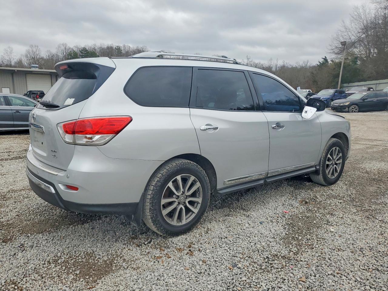 2013 NISSAN PATHFINDER