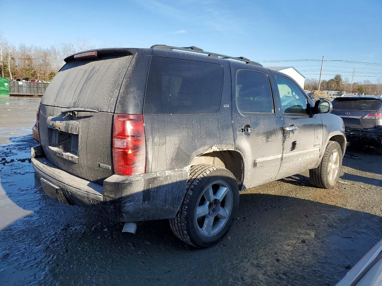 2011 CHEVROLET Tahoe
