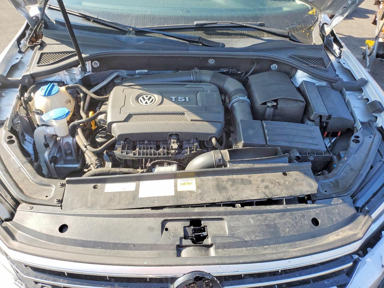 2017 VOLKSWAGEN Passat