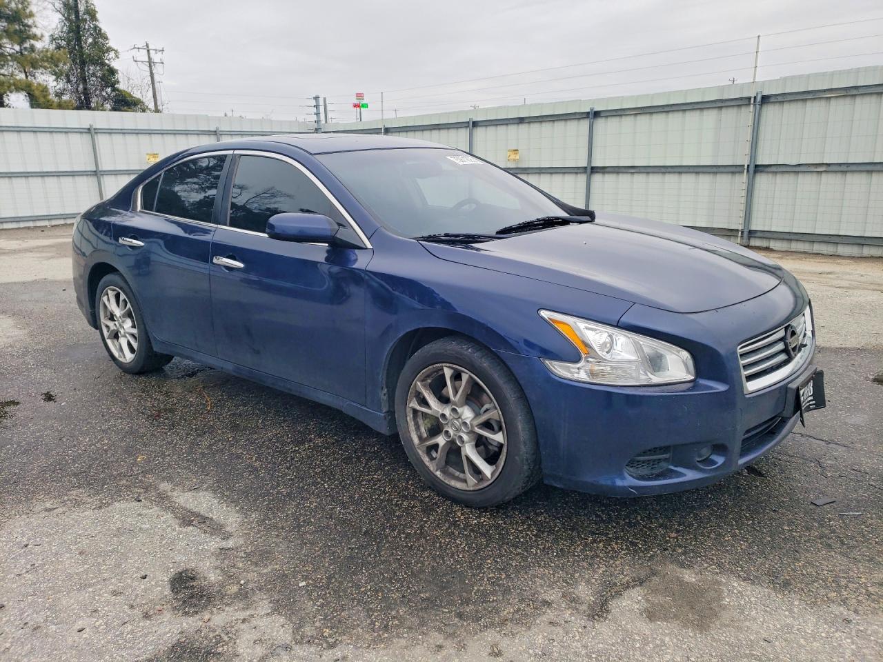 2013 NISSAN Maxima