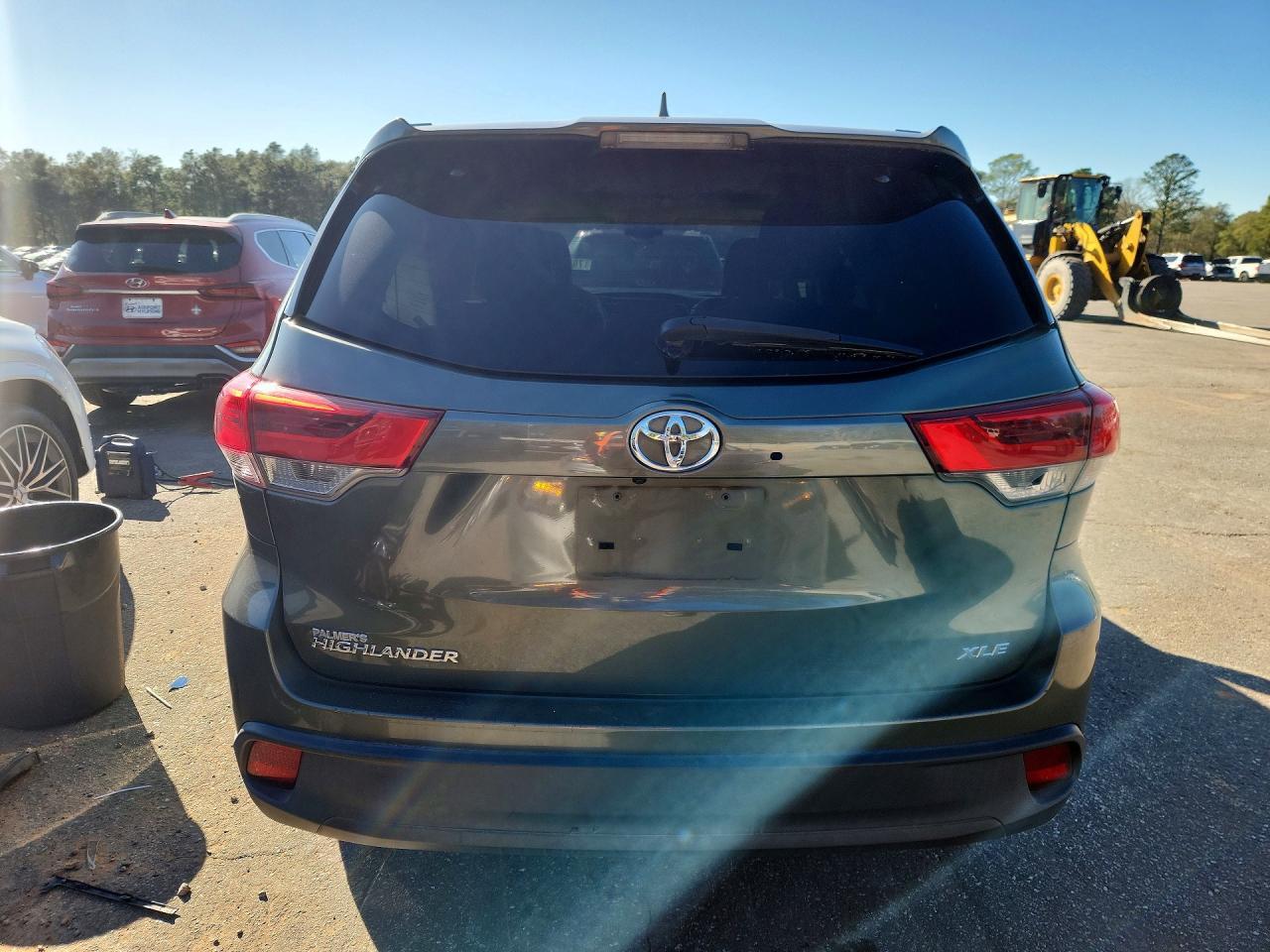 2018 TOYOTA HIGHLANDER