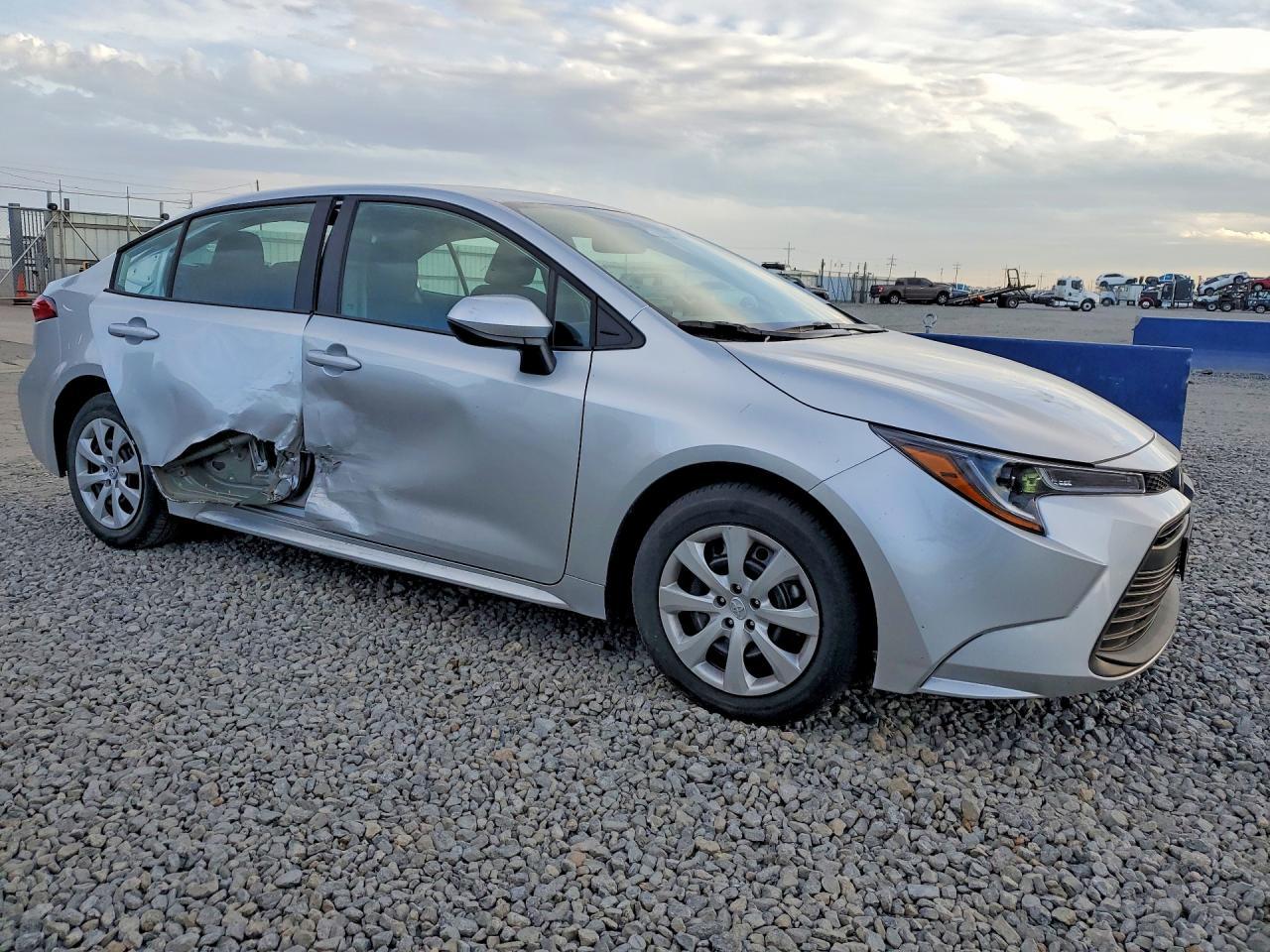 2025 TOYOTA COROLLA