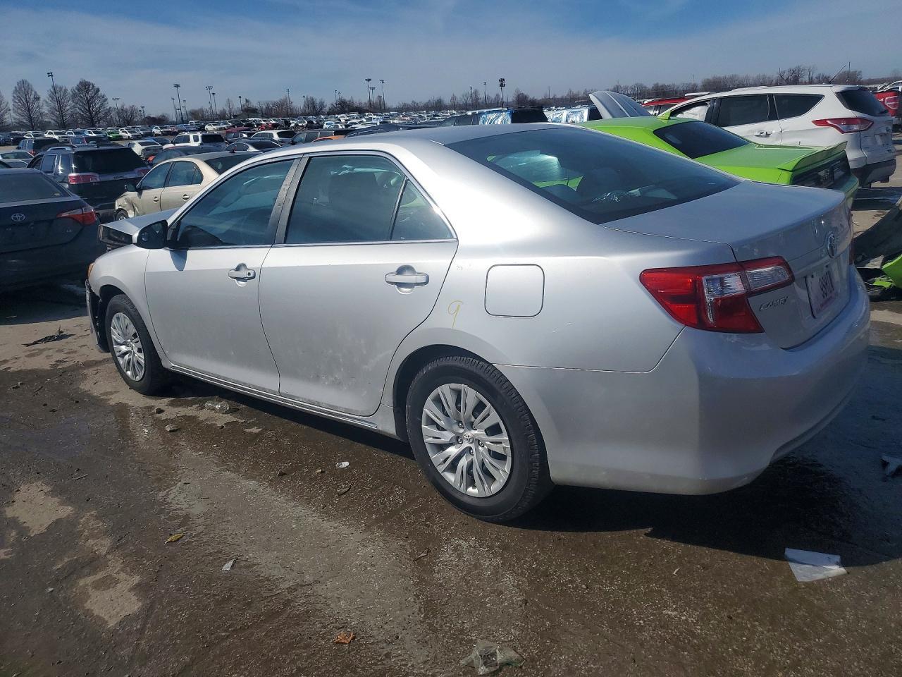 2014 TOYOTA CAMRY