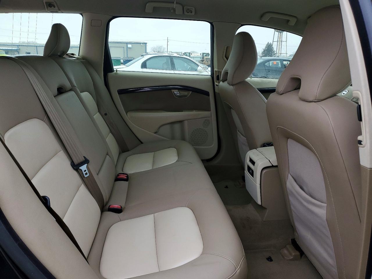2008 VOLVO XC70