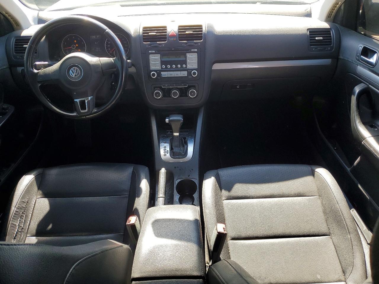 2010 VOLKSWAGEN JETTA